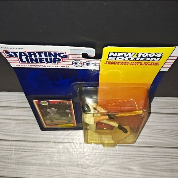 1994 Starting Lineup MLB Baseball Figure Andres Galarraga Colorado Rockies - Picture 2 of 7